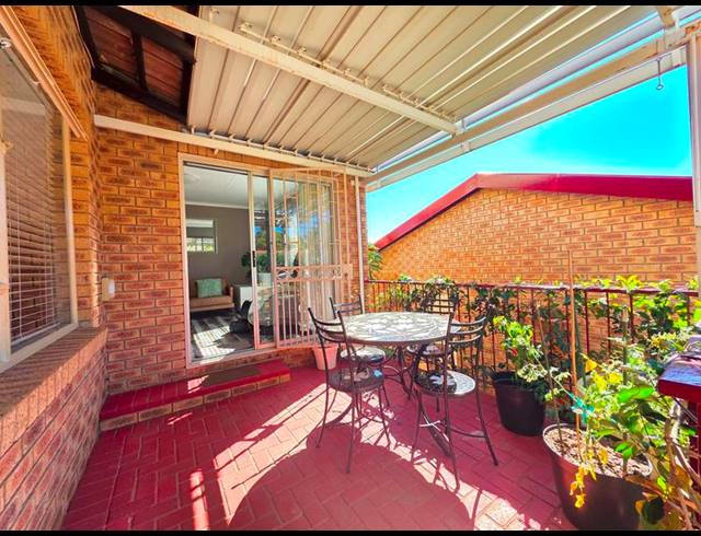 3 BEDROOM PROPERTY TO RENT IN ROODEKRANS